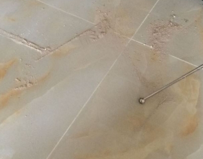 进贤瓷砖空鼓维修公司分享粘合剂选择不当在瓷砖铺贴过程中可能导致以下问题